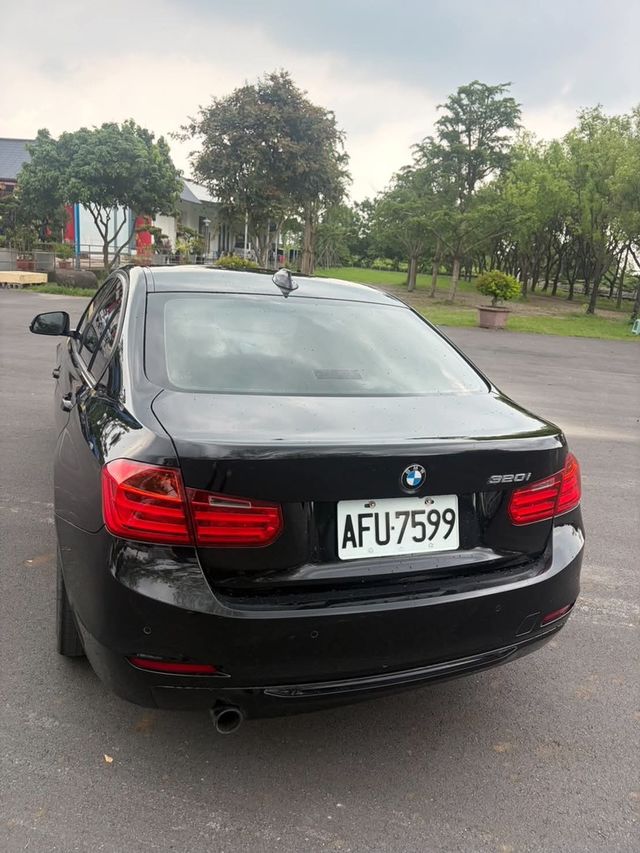 BMW寶馬 320I  第4張相片
