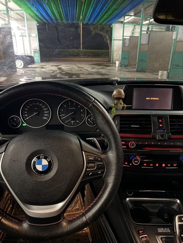 BMW寶馬 320I  第5張相片