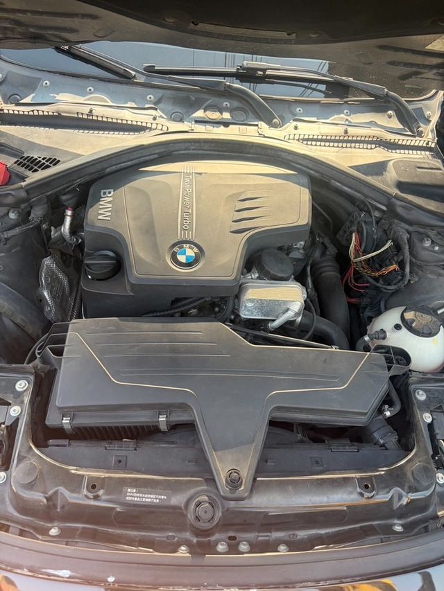 BMW寶馬 320I  第6張相片
