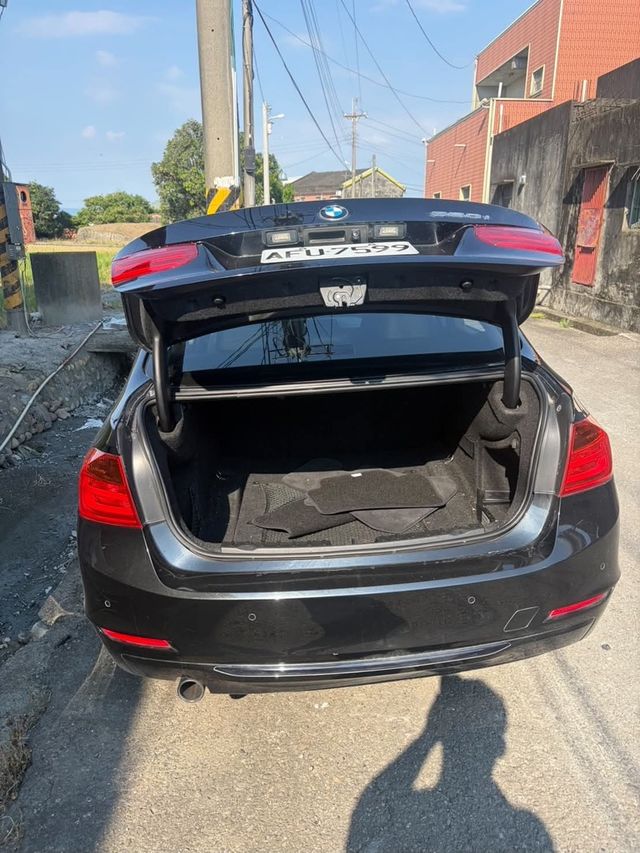BMW寶馬 320I  第7張相片