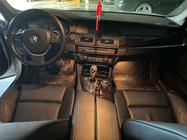 BMW寶馬 520I  第5張相片