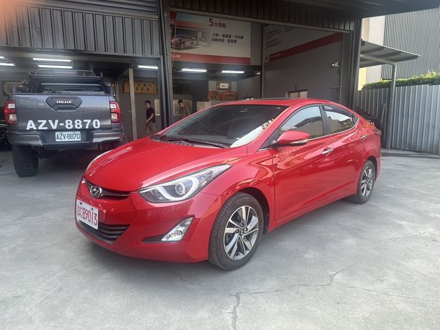 HYUNDAI現代 ELANTRA  第3張相片