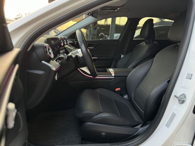 M-BENZ賓士 C200  第7張相片