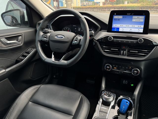 FORD福特 KUGA  第7張相片