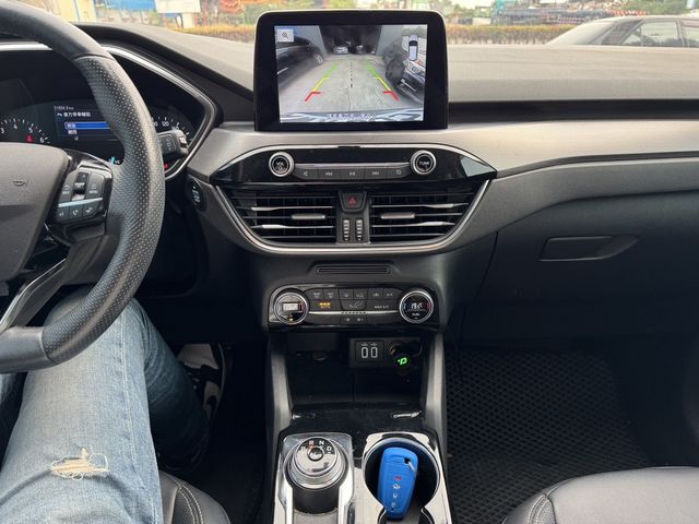 FORD福特 KUGA  第10張相片