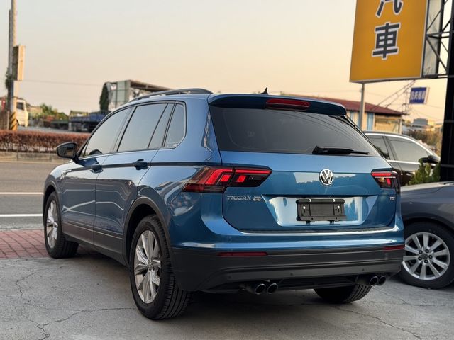 VOLKSWAGEN福斯 TIGUAN  第2張相片