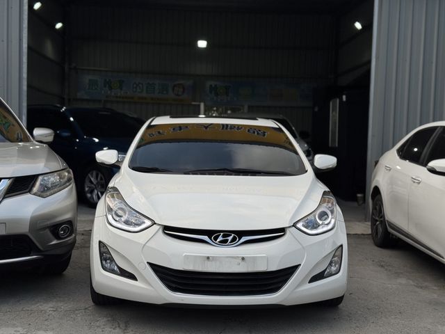 HYUNDAI現代 ELANTRA  第3張相片
