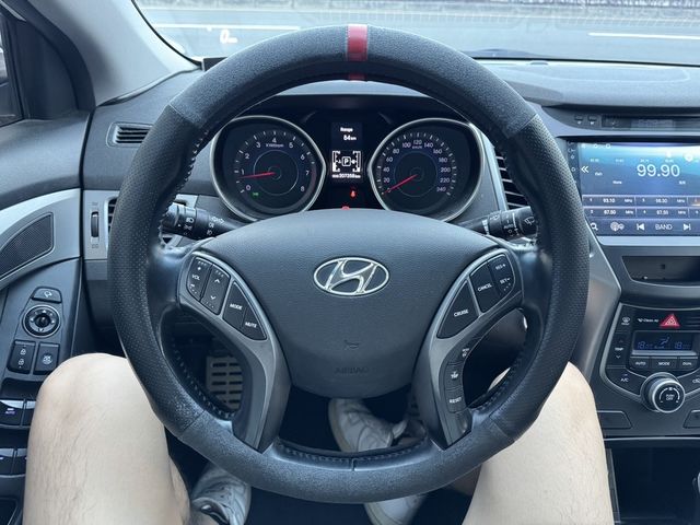 HYUNDAI現代 ELANTRA  第10張相片