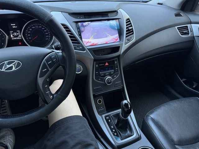 HYUNDAI現代 ELANTRA  第11張相片