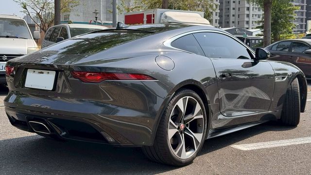 JAGUAR捷豹 F-TYPE  第2張相片