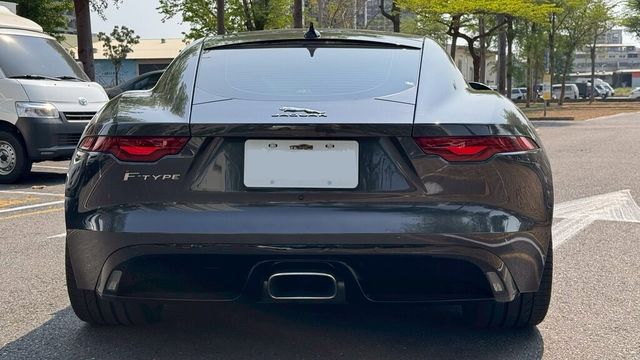 JAGUAR捷豹 F-TYPE  第4張相片