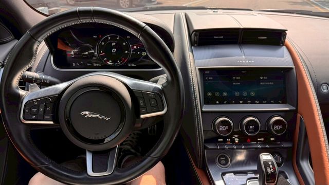 JAGUAR捷豹 F-TYPE  第5張相片