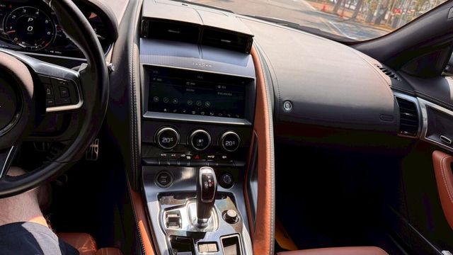JAGUAR捷豹 F-TYPE  第8張相片