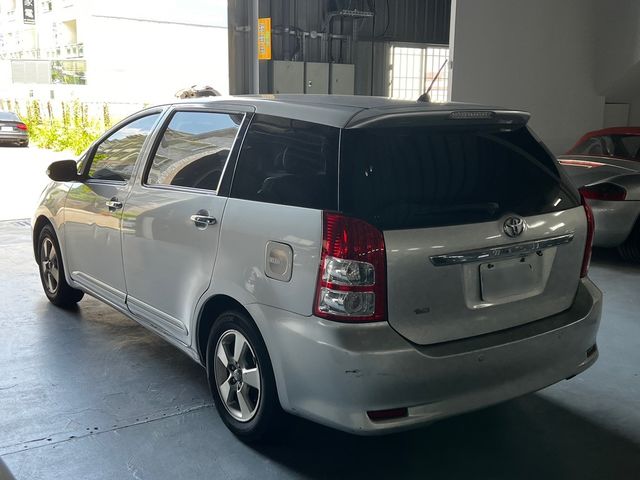 TOYOTA豐田 WISH  第2張相片