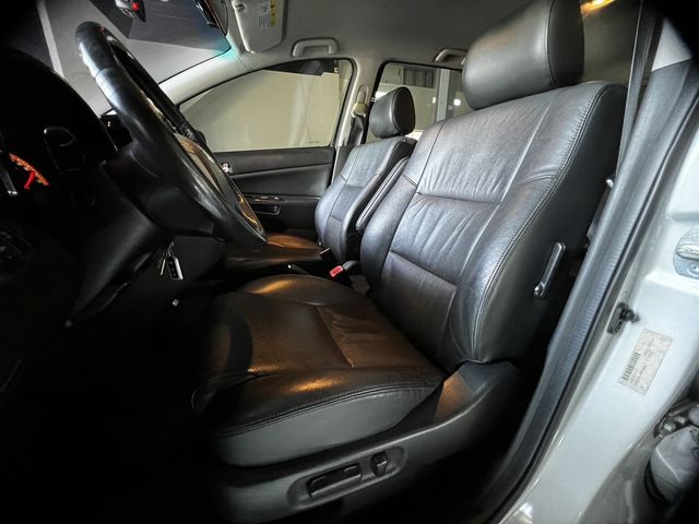 TOYOTA豐田 WISH  第6張相片