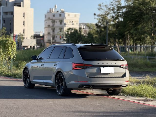 SKODA司科達 SUPERB COMBI  第2張相片