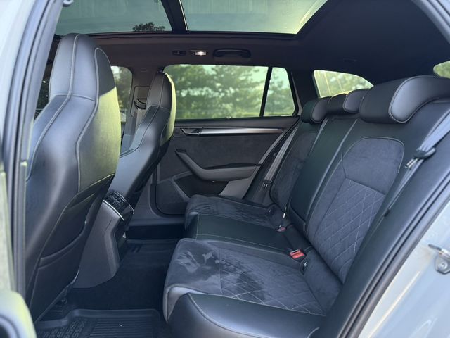 SKODA司科達 SUPERB COMBI  第8張相片