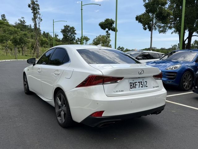 LEXUS凌志 IS 300  第4張相片