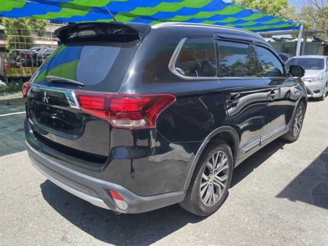MITSUBISHI三菱 OUTLANDER  第2張相片