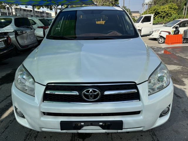 TOYOTA豐田 RAV4  第3張相片