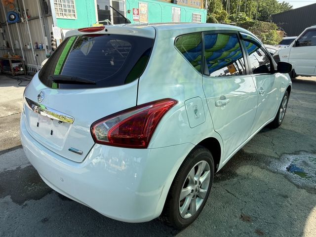 NISSAN日產 TIIDA  第2張相片