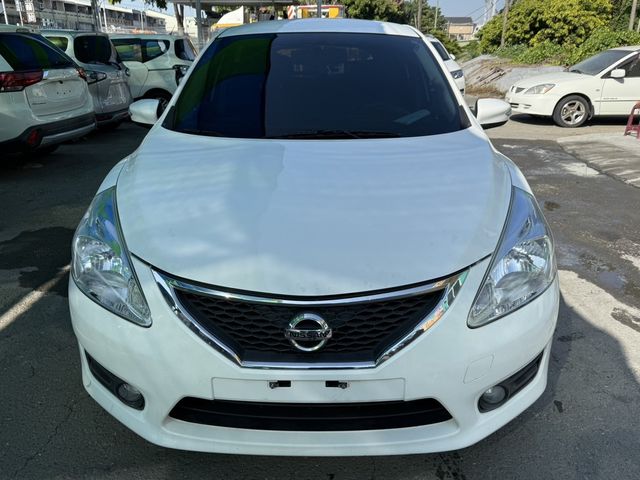 NISSAN日產 TIIDA  第3張相片