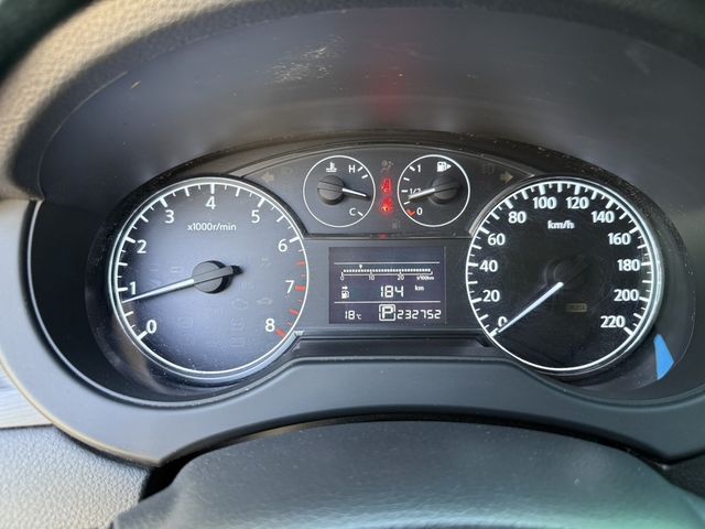 NISSAN日產 TIIDA  第7張相片