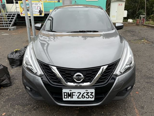 NISSAN日產 TIIDA  第5張相片