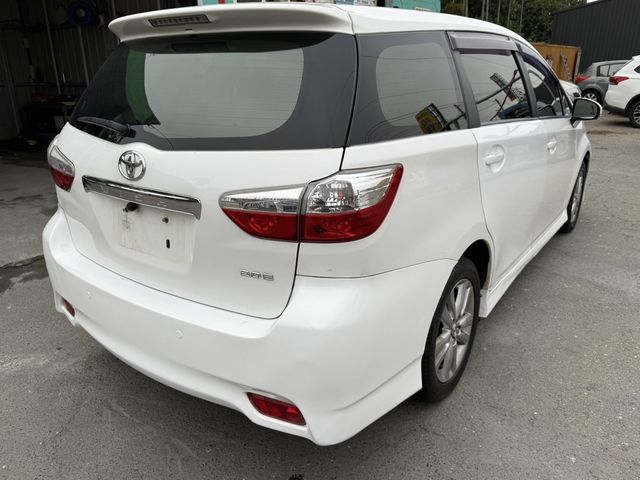 TOYOTA豐田 WISH  第3張相片