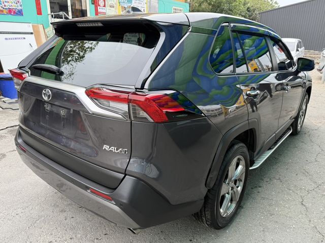 TOYOTA豐田 RAV4  第2張相片