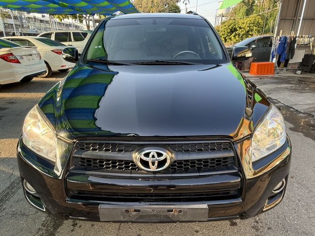 TOYOTA豐田 RAV4  第3張相片