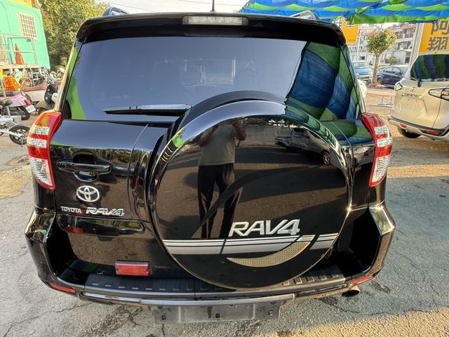 TOYOTA豐田 RAV4  第4張相片