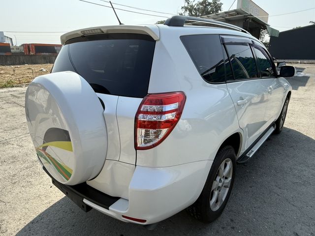 TOYOTA豐田 RAV4  第2張相片