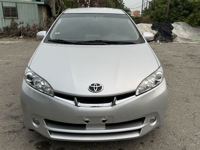 TOYOTA豐田 WISH  第3張相片