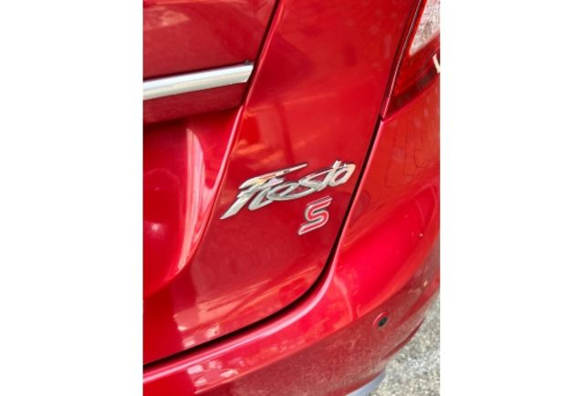2013 Ford Fiesta 運動版  第8張相片