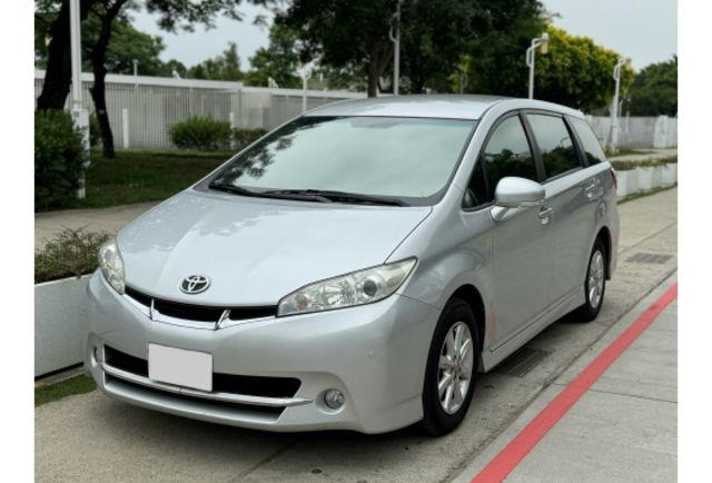 2010 TOYOTA WISH  第2張相片