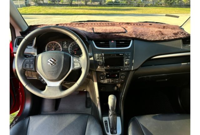 2015 SUZKI SWIFT 1.2 GLX版本 低里程  第3張相片