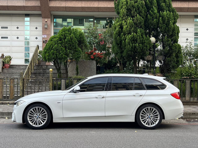 BMW寶馬 328I  第3張相片