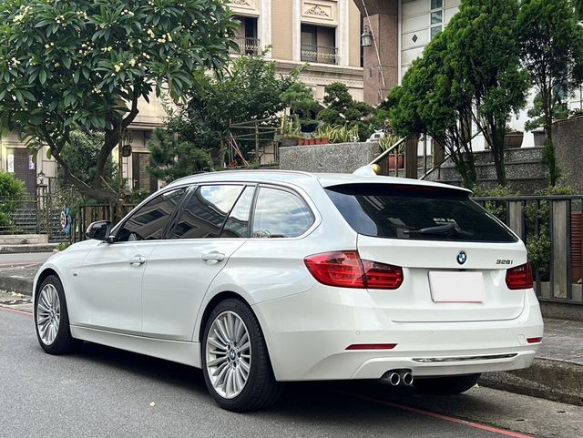 BMW寶馬 328I  第4張相片