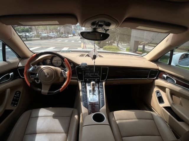 PORSCHE保時捷 PANAMERA  第10張相片