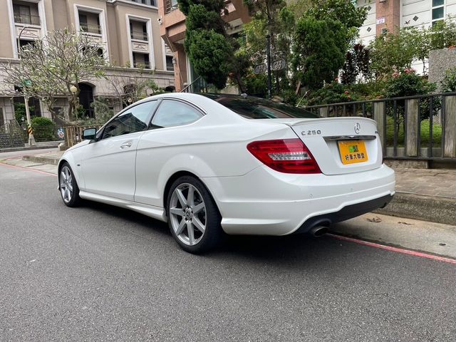 M-BENZ賓士 C250 COUPE  第4張相片
