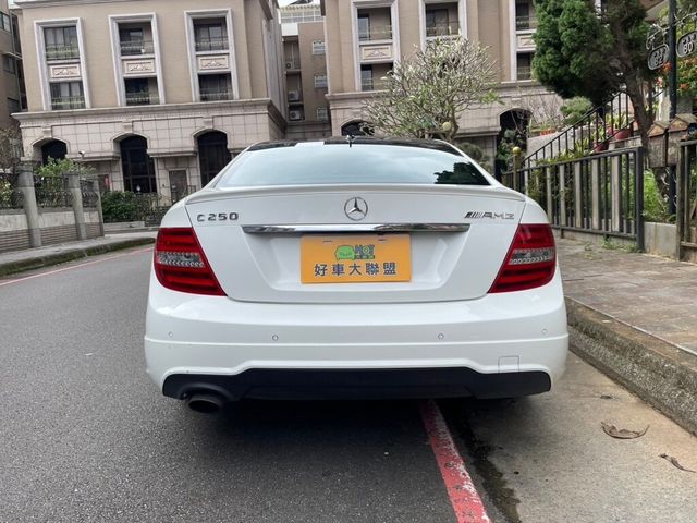 M-BENZ賓士 C250 COUPE  第5張相片