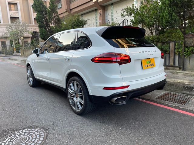 PORSCHE保時捷 CAYENNE  第4張相片