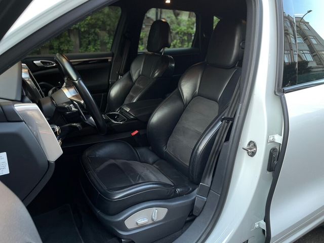 PORSCHE保時捷 CAYENNE  第8張相片