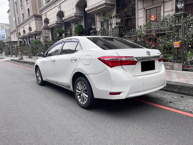 TOYOTA豐田 ALTIS  第4張相片