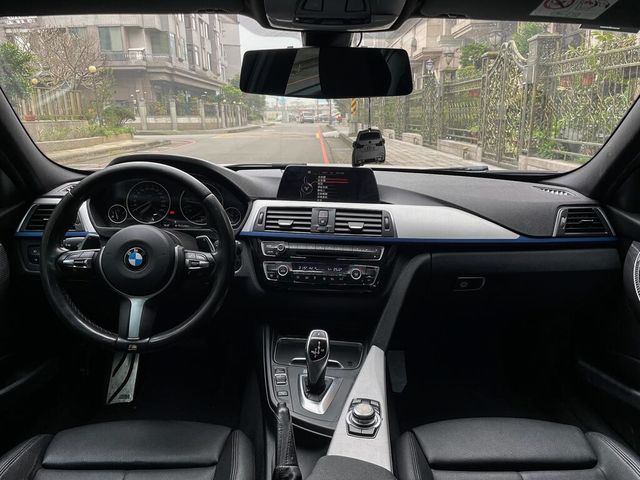 BMW寶馬 320I  第6張相片