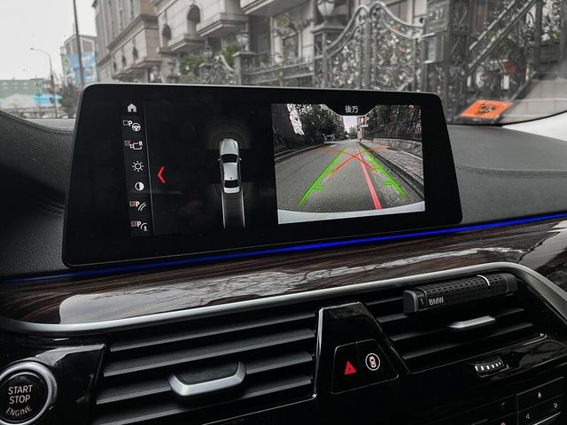BMW寶馬 520D  第10張相片