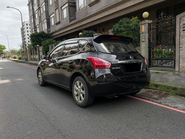 NISSAN日產 TIIDA  第5張相片