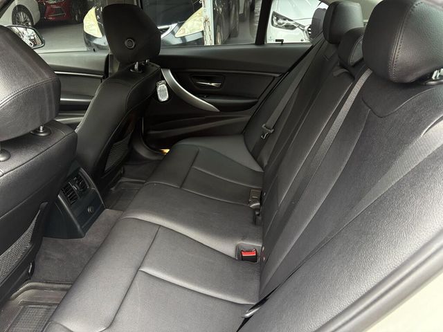 BMW寶馬 320I  第3張相片