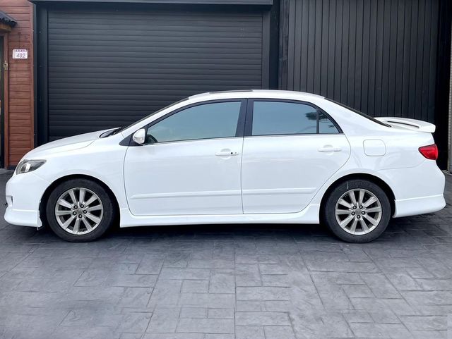 TOYOTA豐田 ALTIS  第2張相片